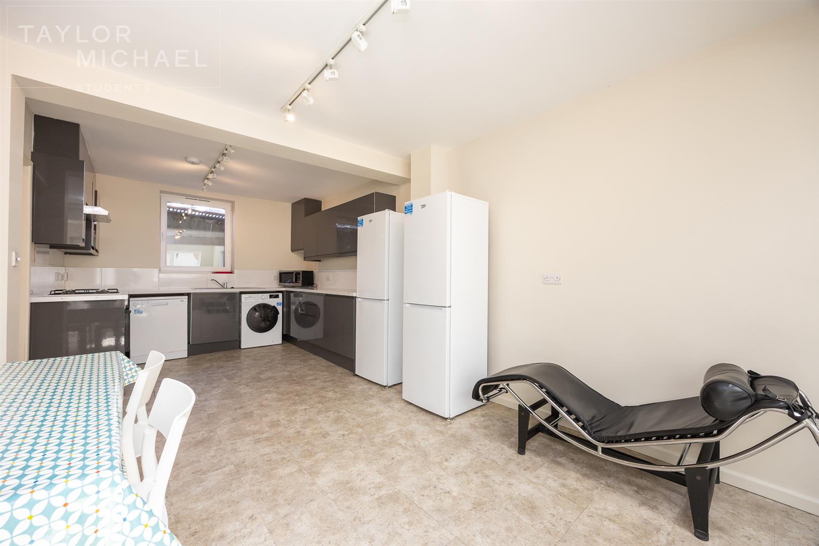 Kitchen/Livingroom